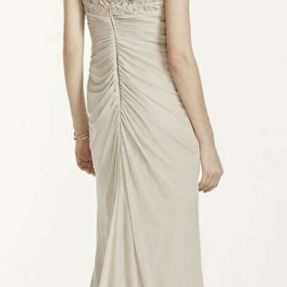 Sleeveless long mesh dress with corded lace - Picture 6 of 7
